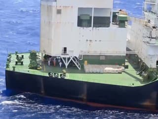 USA zadržali v Indickom