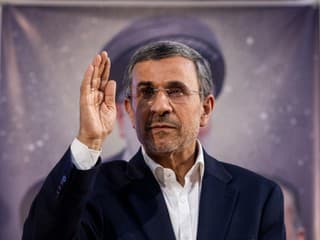 Iránski lídri hromadne prichádzajú