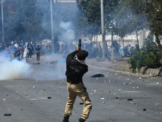 Obranná akcia? Francúzsko, Británia