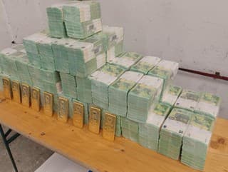 VIDEO Obrnené autá plné