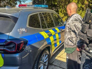 Podozrivú osobu policajti zadržali