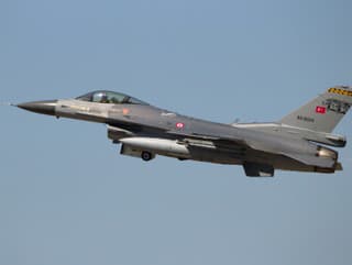 Turecké stíhačky F-16.