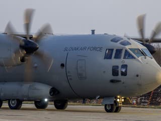 Slovensko už evakuovalo takmer