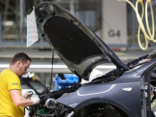 Pracujete cez víkendy či