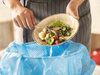 Plytvanie potravinami rastie! Slovenskí