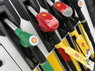 Slovenskí motoristi tankujú podľa