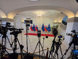 Dnes zasadne vláda: Rokovať