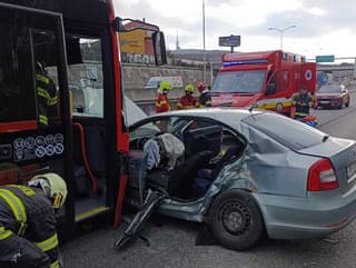 AKTUÁLNE V Bratislave havaroval