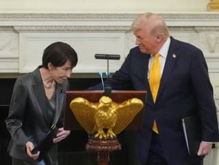 Sanae Takaičiová a Donald
