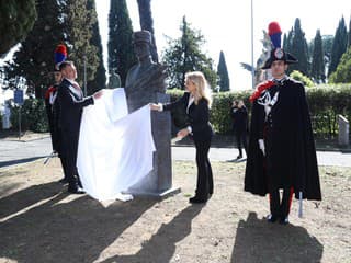 Taliani vzdali poctu M.R.