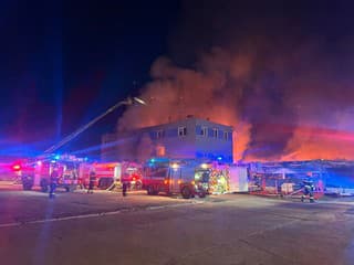 V Pardubiciach vyhorela hala