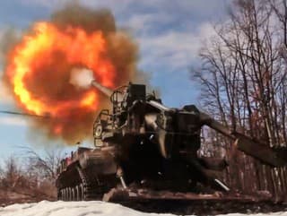 MIMORIADNY ONLINE Tvrdý úder