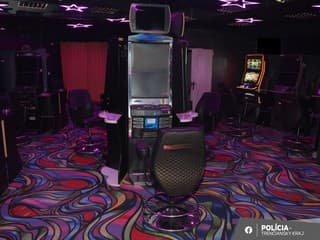 Brutálny útok v herni!