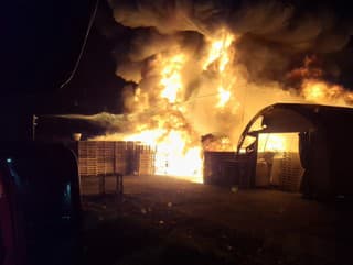 Obrovský požiar vo firme