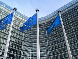 Brusel pritvrdzuje! Nová smernica