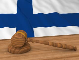 Fínsky súd udelil pokutu
