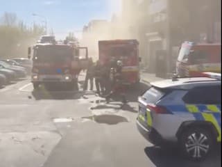 Hasiči zasahujú pri požiari