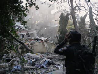 Príslušníci záchranných a bezpečnostných