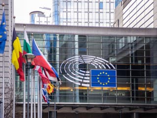 Európska komisia čelí kritike: