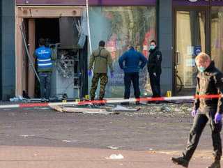 Poškodený bankomat v obci