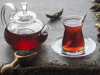 Čo robí čierny čaj