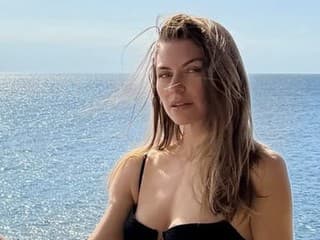 Adriana Novakov na dovolenke