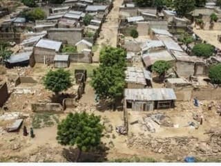 Masaker po náletoch armády: