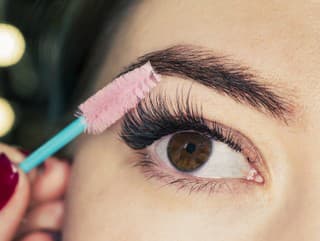 Vražedná krása? Pod umelými