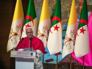 Pápež Lev XIV. (vpravo)