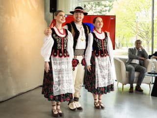 Slováci veria COOP Jednote.