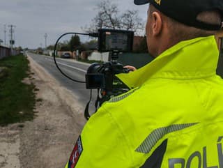 Masívna policajná akcia na