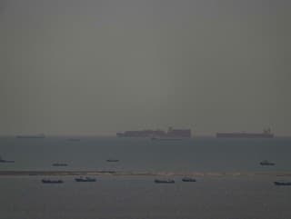 MIMORIADNE Irán opäť uzavrel