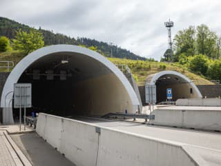 Diaľničný tunel Považský Chlmec.