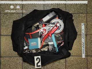 Polícia obvinila muža, ktorý