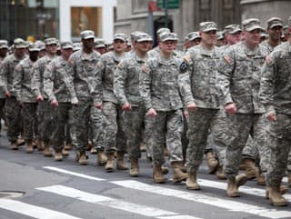 Trump zvažuje stiahnutie vojakov