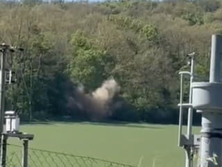 Pyrotechnici odpálili v blízkosti