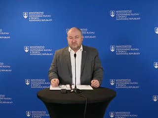Minister Huliak sa musí