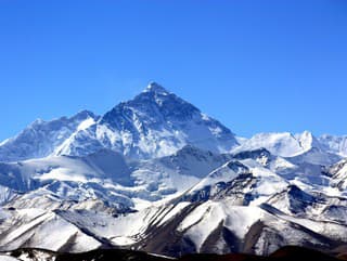 Mount Everest čelí náporu: