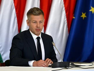 Péter Magyar.