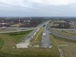 Križovatka diaľnice D4 a