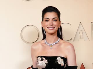 Anne Hathaway
