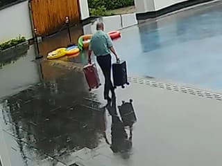 Zamestnanec hotela sa ocitol