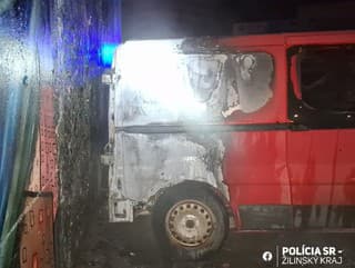 Polícia objasnila požiar auta