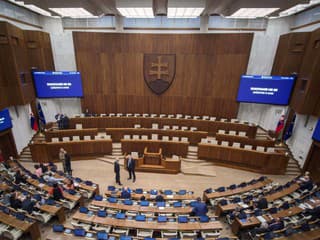 Národná rada schvaľuje rozsiahle
