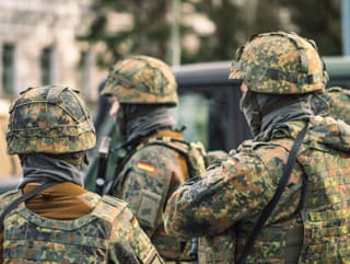 Vojaci NATO trénujú na