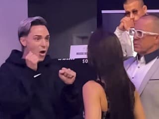 VIDEO Česká pornoherečka napadla