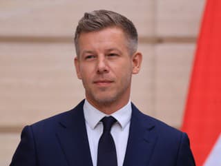 Premiér a predseda Tiszy