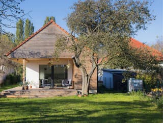 Pripomína domy z čias
