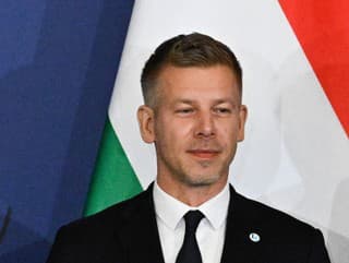 Zľava český premiér Andrej
