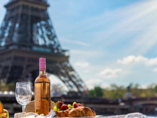 Rekordné horúčavy prinútili Paríž